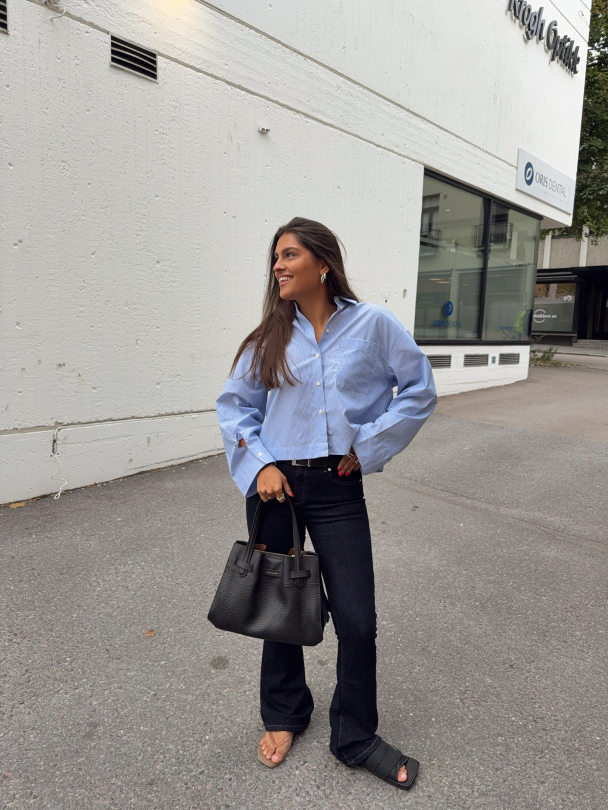 Dannie Cropped Boxy Shirt - Dark Sapphire/Bright White  - Image 6