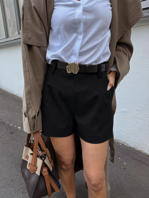 Livia Shorts - Black - Image 1