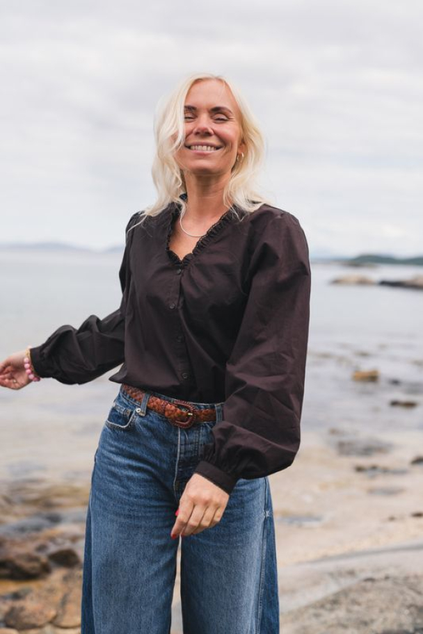 Ida Maja V Shirt - Black Coffee - Image 1