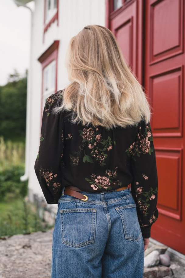 Irene V Shirt - Misty Rose Flower  - Image 2