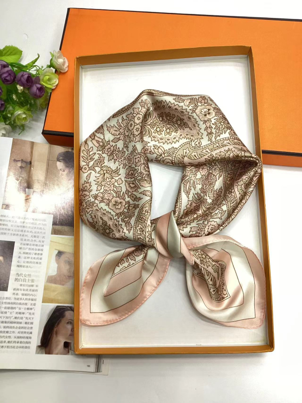 Bandana Skjerf VISKOSE/SILKE 70x70 cm - Image 1