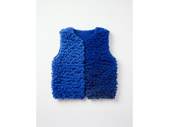 202-13 Heklet vest av Floconelle