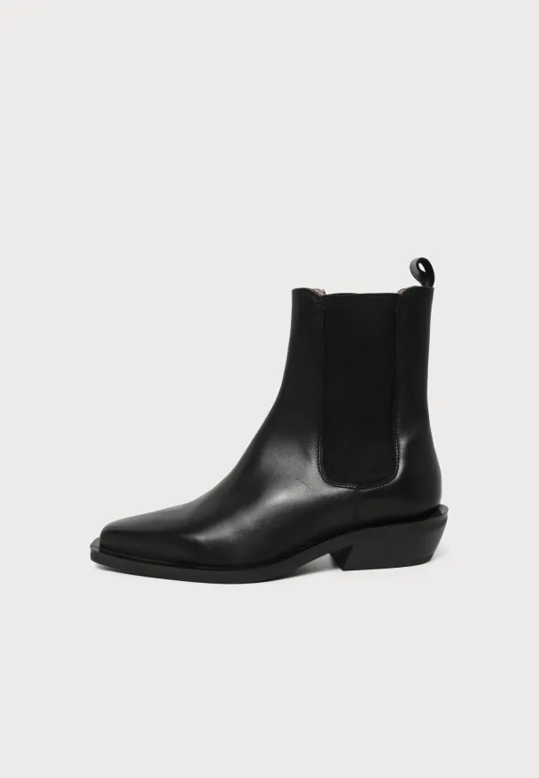 Almira - Black - Image 1