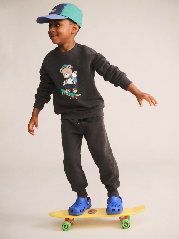 Skater Hux Sweatshirt - Soft Black - Image 5