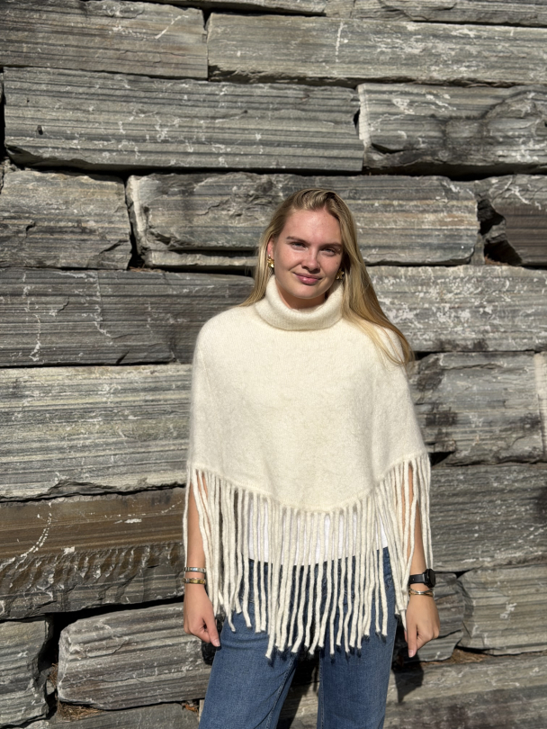 Nikola Chunky Poncho - Image 2