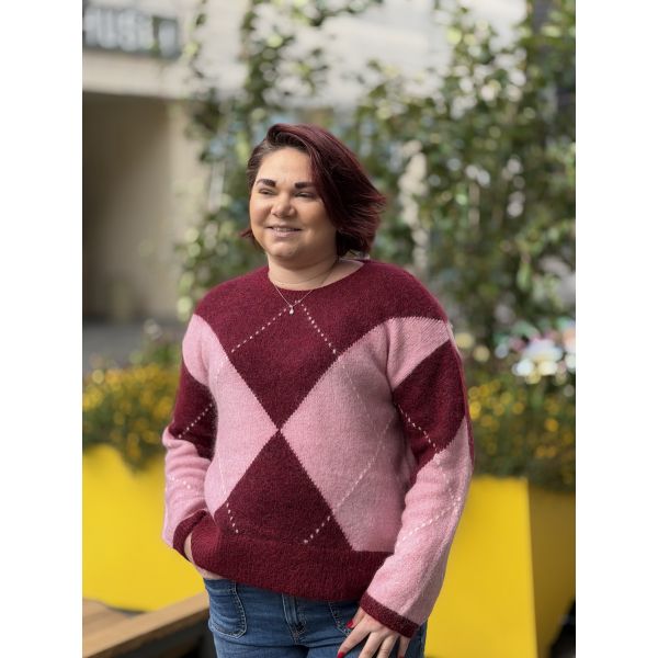 Soline Sweater – Rosa og vinrød strikkegenser fra Rêve