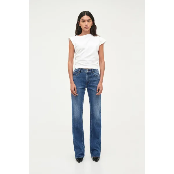Freja Straight Alexa – Blå jeans med rette ben fra NEUW
