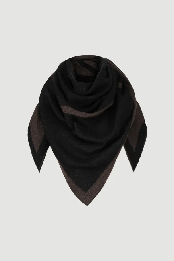 TRIANGLE SCARF - Image 2