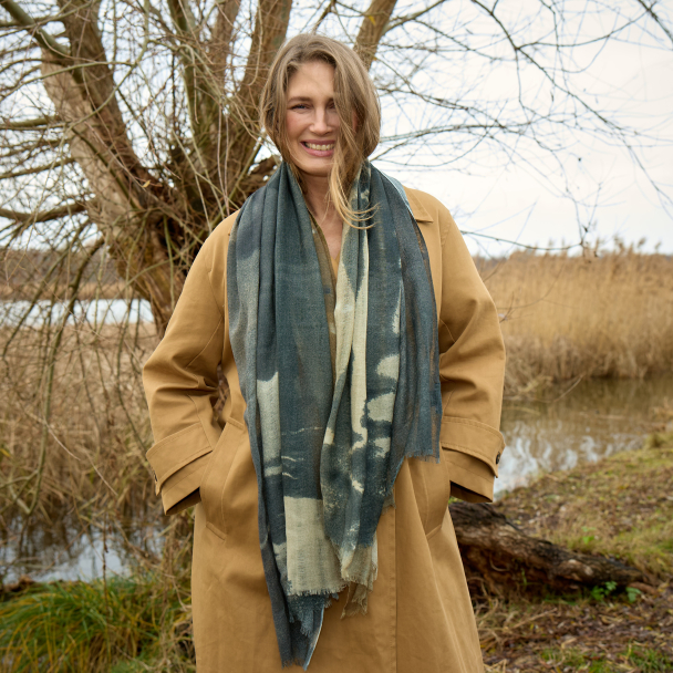 Kissed by the rain brun skjerf  - Image 1