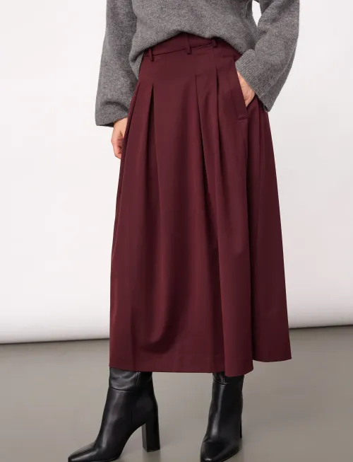 Terry Pleat Skirt – Vinrødt midiskjørt med legg fra Co'Couture 