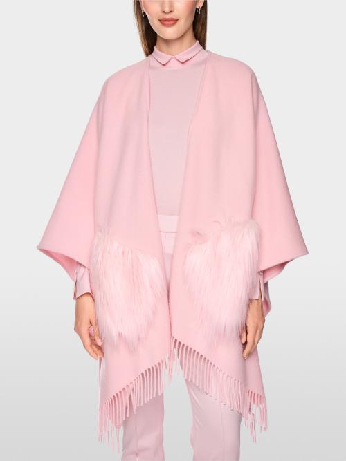 Rosa ullcape med fuskepelslommer fra MarcCain BC 14.02 W94 