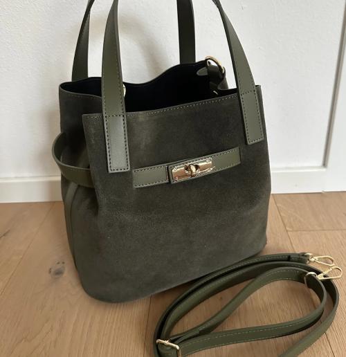 Tatiana veske i semsket skinn – Zh Leather Bags