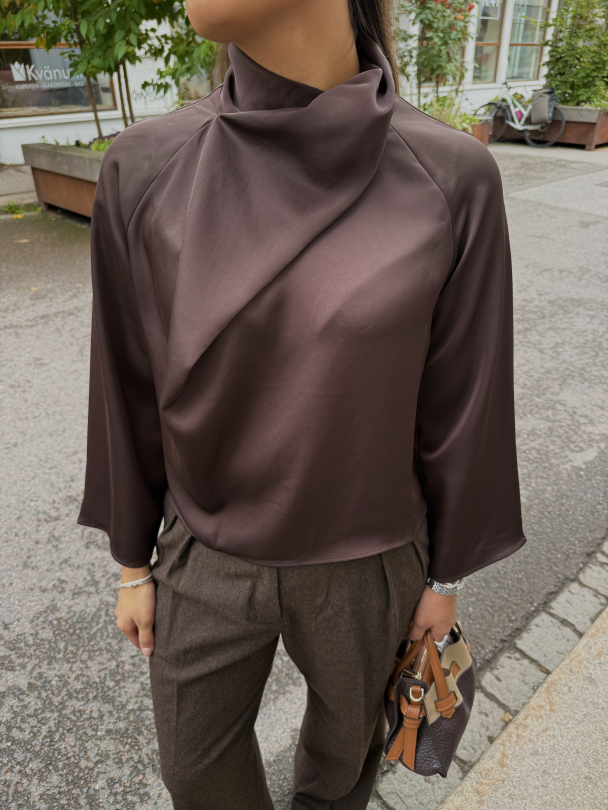 Cira Blouse – Black Coffee - Image 1
