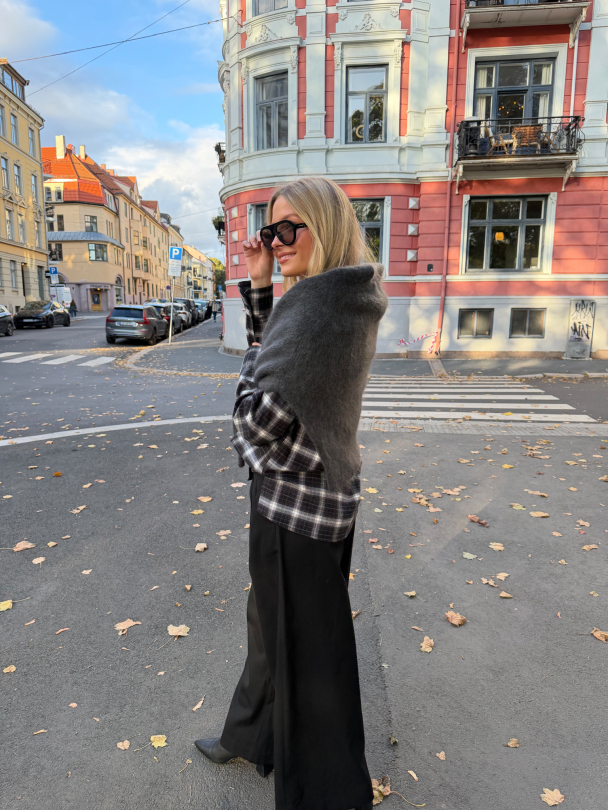 Thilde Extra Wide High Waist Pant – Black - Image 6