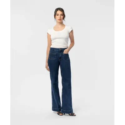 Nora Jeans