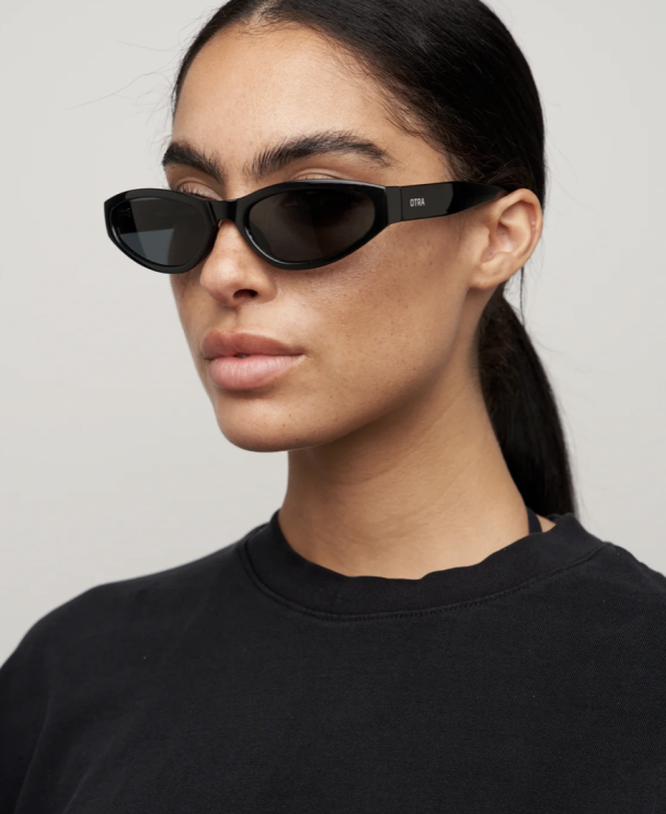 Onyx - Black/Smoke  - Image 1
