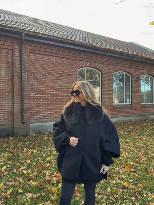 Cape With Faux Fur Collar - Dark Gray  - Image 1