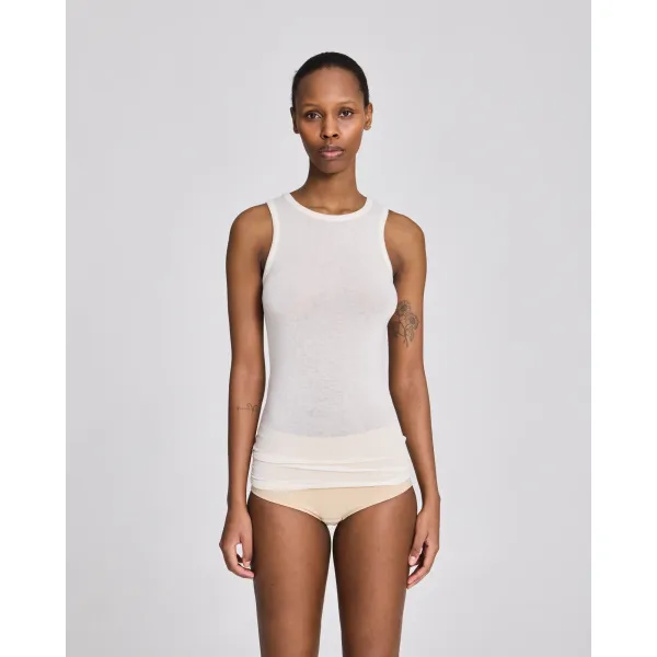 Alberte S'less Wool Top – Offwhite ermeløs ulltopp fra LISVA