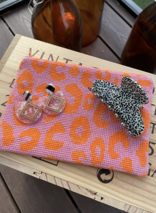 My little Leo clutch - Image 1