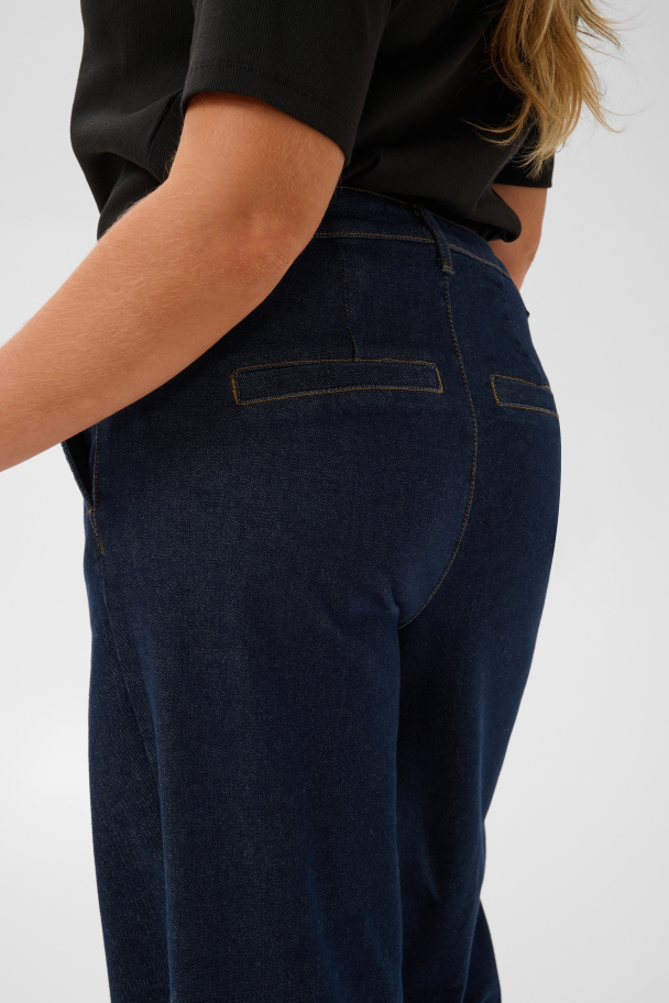 Kaffe Curve Hailey jeans med vide ben - Image 6