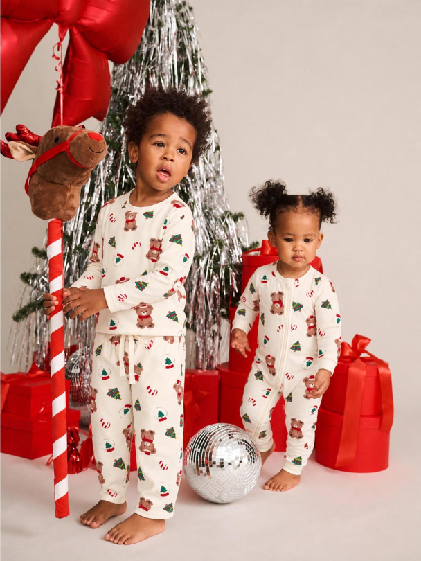 Xmas Time Lounge Set - Eggnog - Image 5