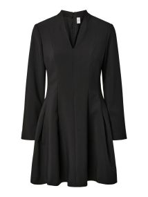 YAS Belsie Dress Black 1.jpg