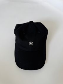 LESCARF Cap Black 1.jpg