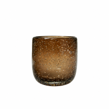 Brun glassvase på ren hvit bakgrunn.png