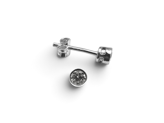 &Oslash;repynt m. cubic zirkonia, 4mm